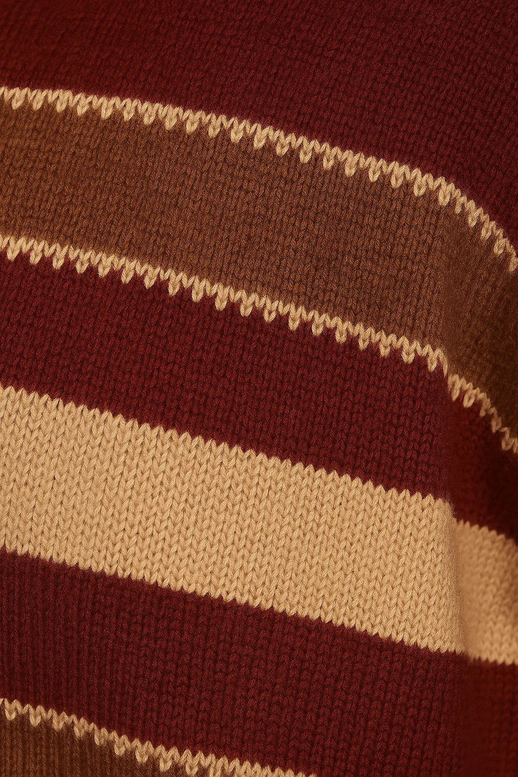 Knitted Sweater - Round Neck and Long Sleeves & Loose Fit