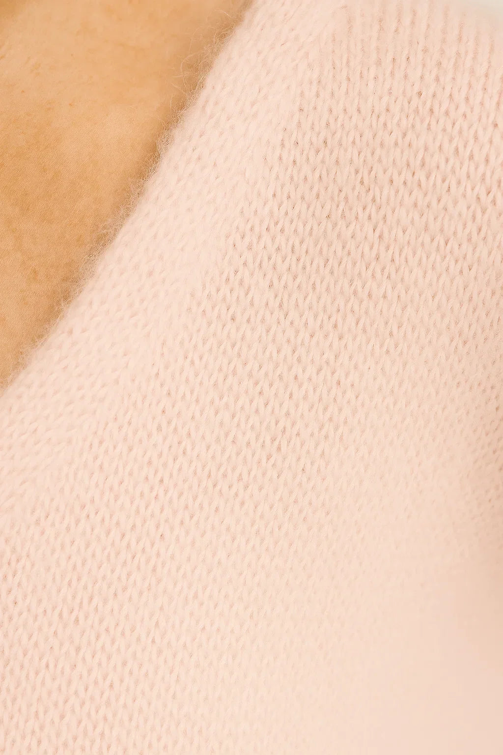 Knitted Sweater – Hairy Texture & Loose Fit