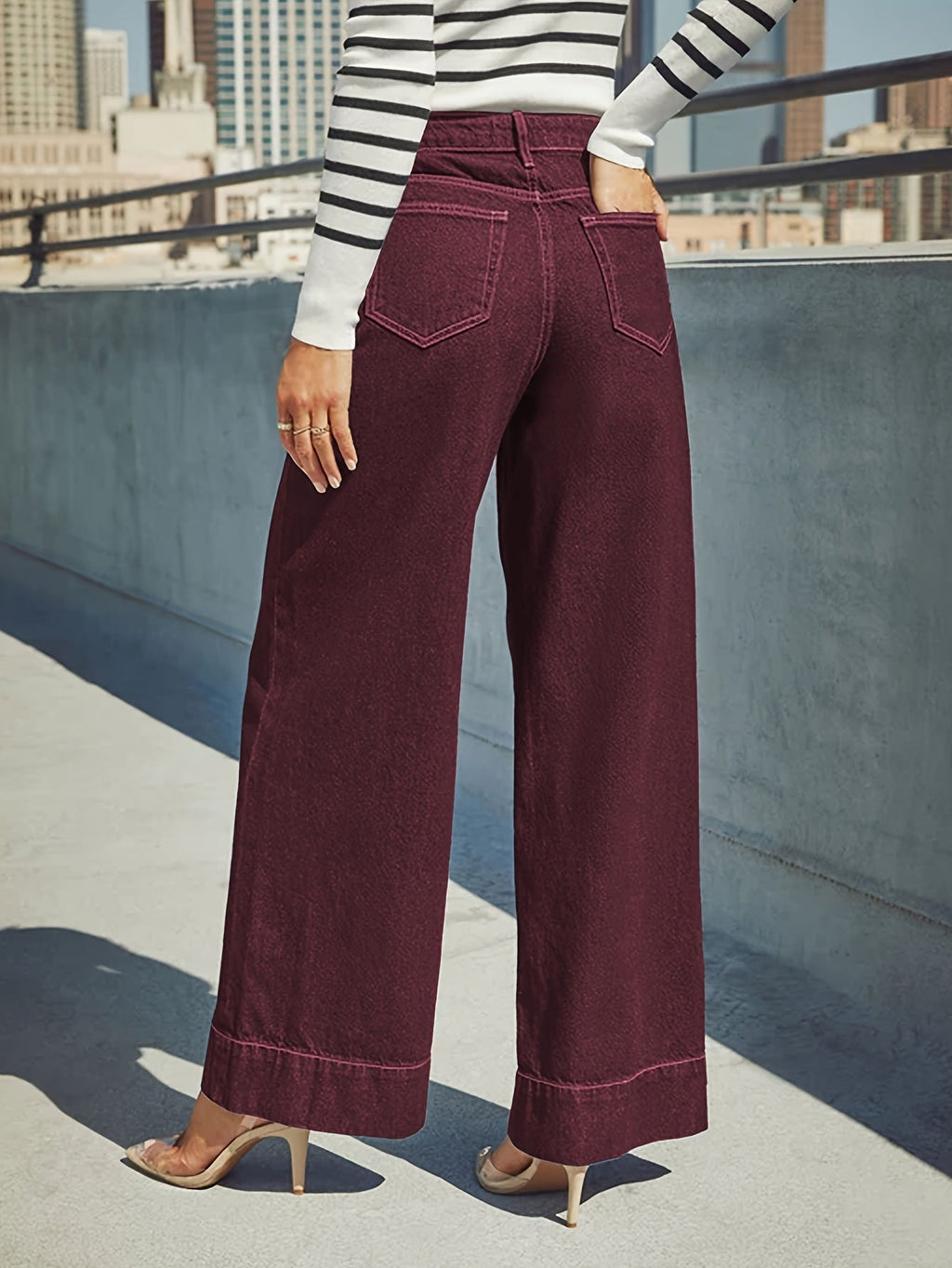 Cotton Blend Jeans – Wide Legs and Comfortable Fit