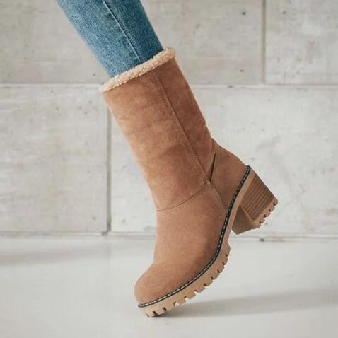 Snow boot – Mid-height shaft and warm faux plush lining