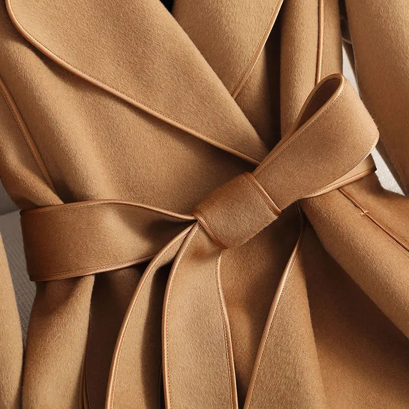 Alia | Women's Classic Trenchcoat